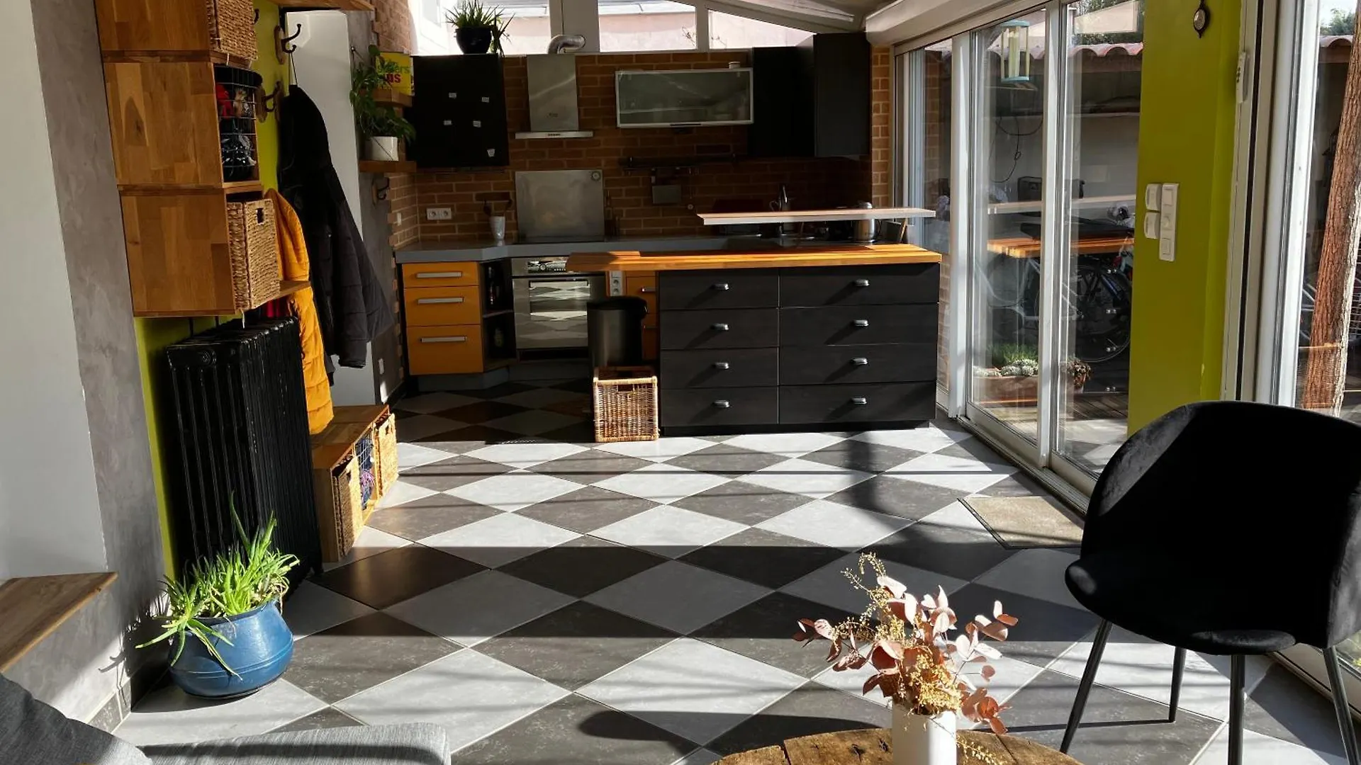 Holiday home Maison Valence Petit Jardin France